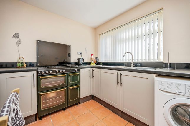 61, Shrubbery Road, Pershore photo 4