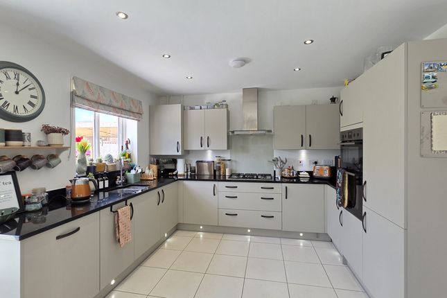 11, Meteor Way, Southam photo 2