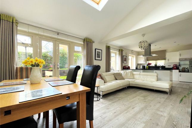 22, Spire View, Cirencester photo 2