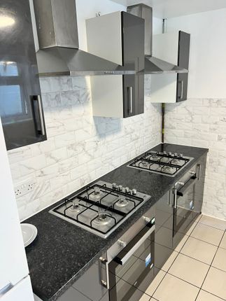 8, Biscot Road, Luton photo 2