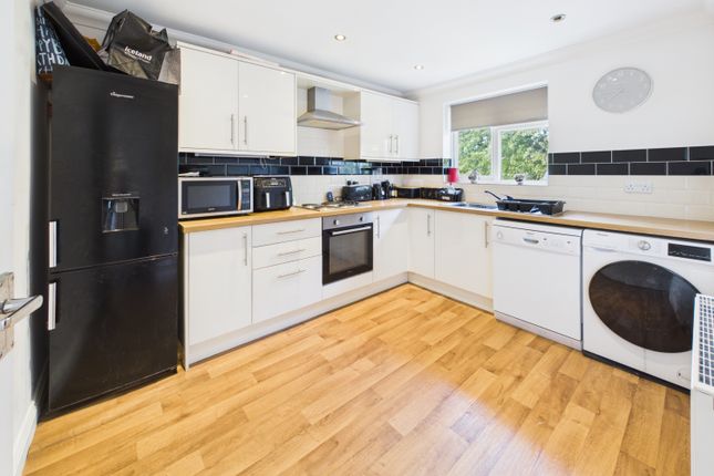 18, Ramshaw Road, Dronfield photo 4