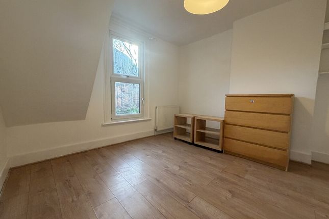 Replingham Road Southfields, London photo 5