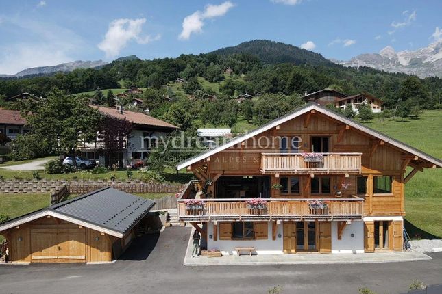 Thumbnail Chalet for sale in Cordon, 74700, France