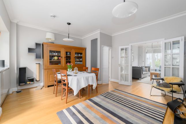 32, Sandtoft Road, London photo 3