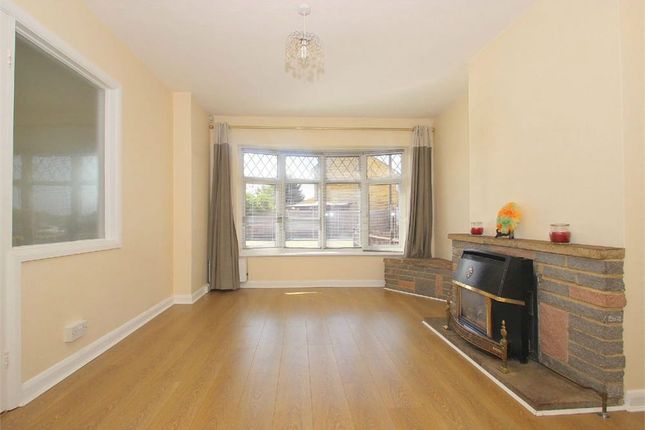 10, Coleridge Crescent, Colnbrook photo 3