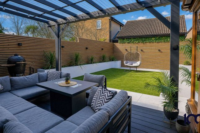 3-bed house on 66 Archates Avenue, Grays, £2,500/mo