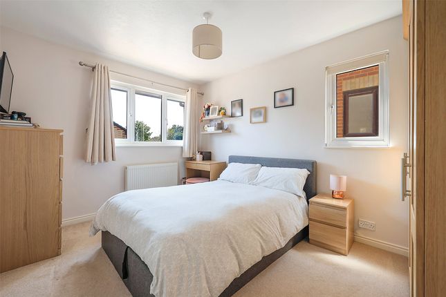 50, Churchfield Road, Surrey photo 4