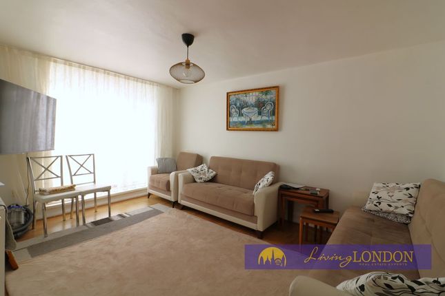 Flat 58 Trulock Court, Trulock Road, London photo 4