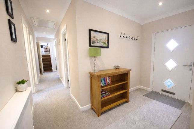 3, Silverstream Crescent, Milford Haven photo 3