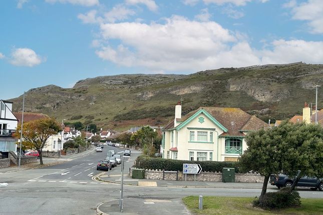 Ala Moyn, Gloddaeth Avenue, Llandudno photo 3