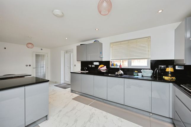 19, Phoenix Way, Norwich photo 3