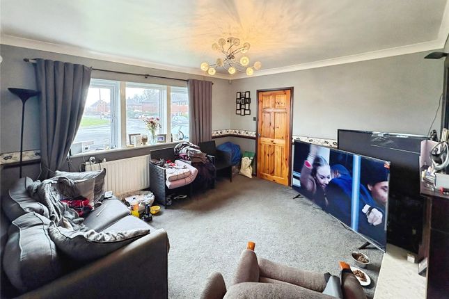 3, Westway, Mirfield photo 3