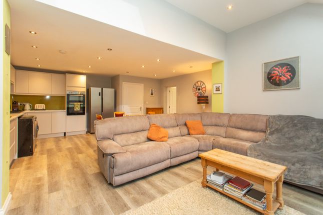 48, Tradewinds, Kent photo 2