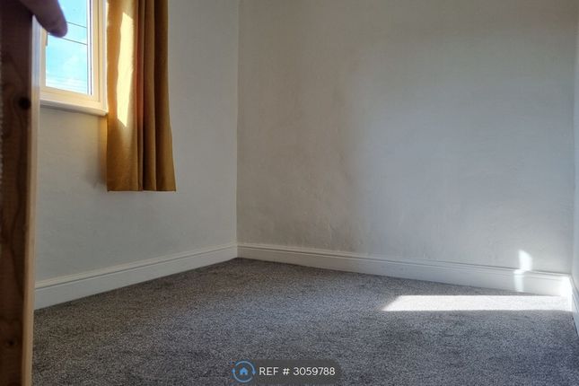 Quainton Road, Waddesdon, Aylesbury photo 3