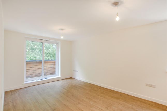 Alice Court, Burgess Hill photo 3