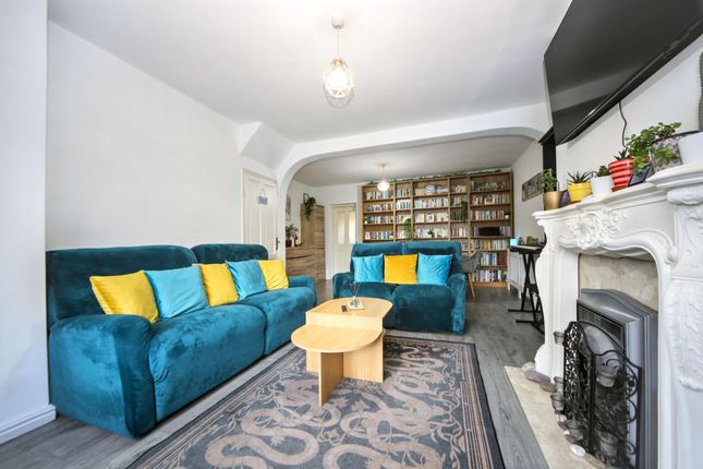 11 Holly Road, Wigan photo 2