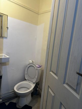 Alexandra Avenue, Rayners Lane photo 4