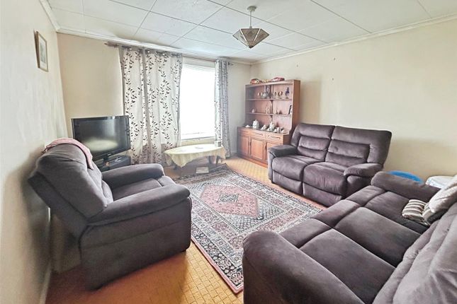 6, Armstrong Square, Herne Bay photo 2