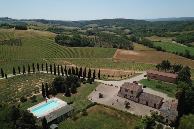 Thumbnail Villa for sale in Via Uopini, 101, 53035 Monteriggioni Si, Italy