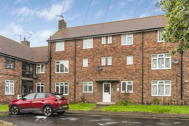 Thumbnail Flat for sale in Dringfield Close, York