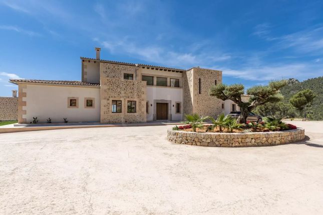 Villa for sale in Port D'andratx, 07157, Spain