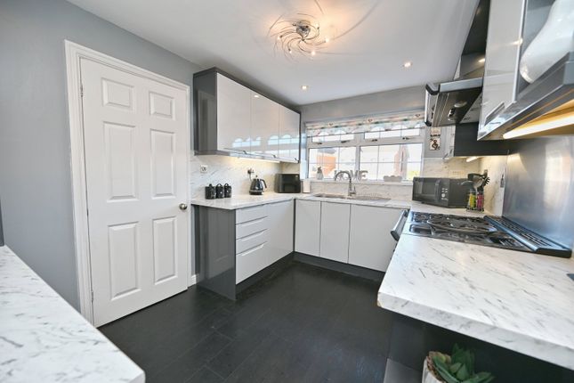 40, Ripley Grove, Barnsley photo 4