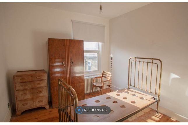 Thumbnail Room to rent in St. Nicholas Road, London