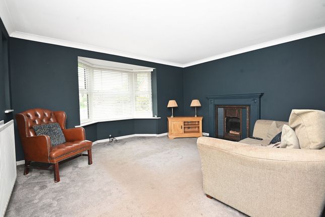 15 Youngs Drive, Harrogate photo 4