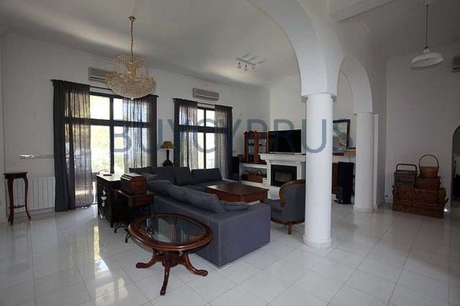 Villa for sale in Kamares - Tala, Paphos, Cyprus