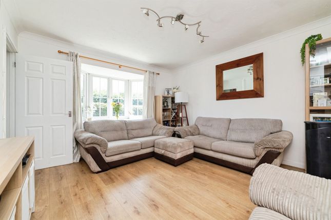 49, Primrose Drive, Hertford photo 2