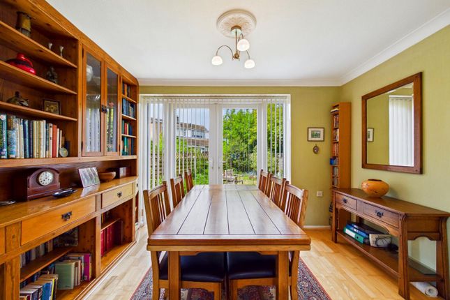 12, Fair View, Pontefract photo 3