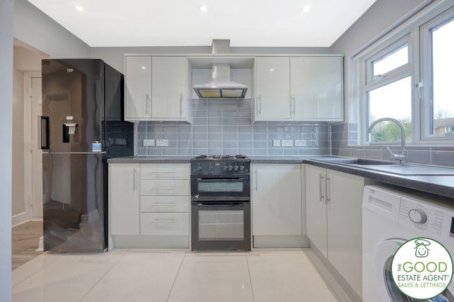 Maisonette for sale in River Way, Loughton