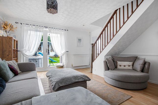 36, Vermuyden Gardens, Sutton photo 2