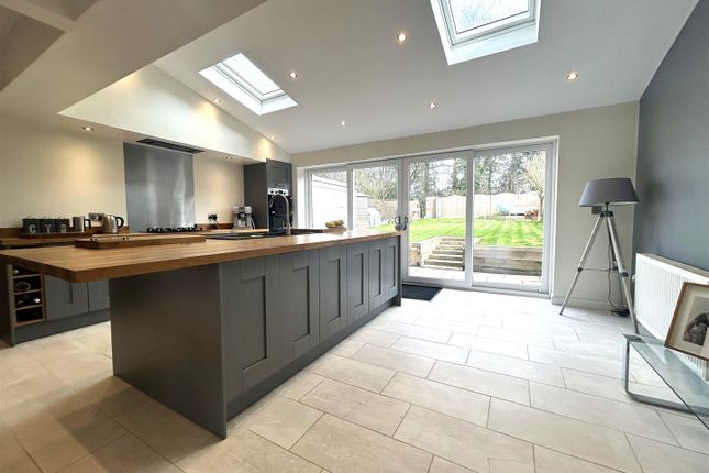 17, Grange Avenue, Leeds photo 2