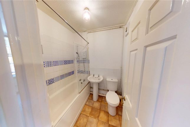 Flat 3, 18, Gloucester Street, City Centre photo 4