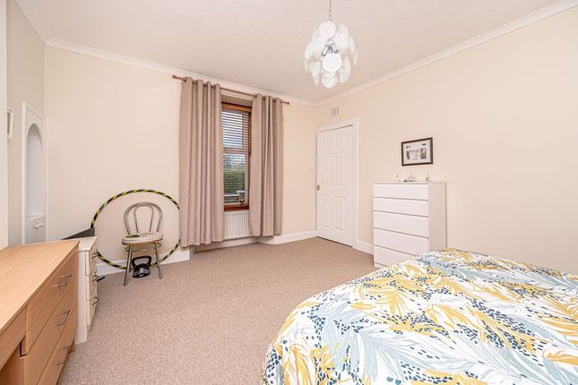Flat for sale in Woodside Way, Glenrothes