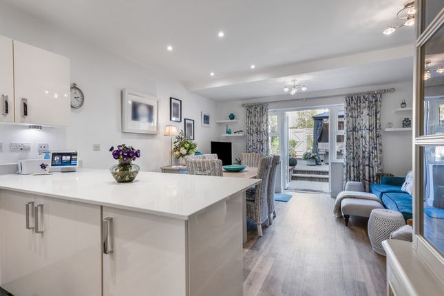 124, Parsonage Road, Horsham photo 2