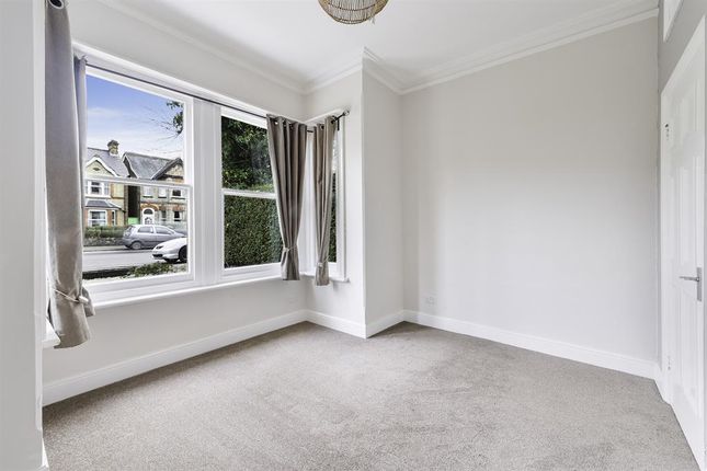 Flat 1, 113, London Road, Surrey photo 4