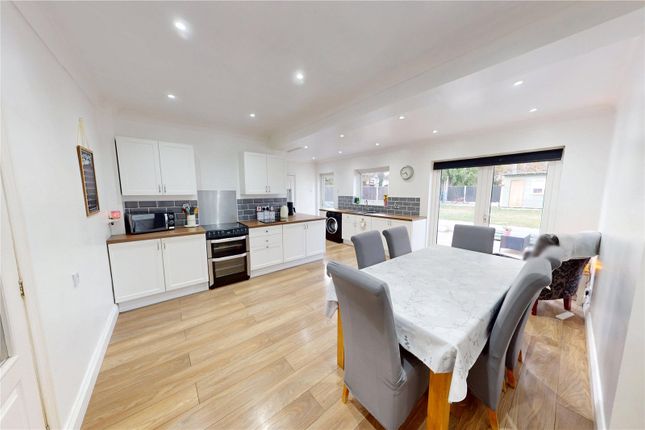 9, Gloucester Avenue, East Tilbury photo 2