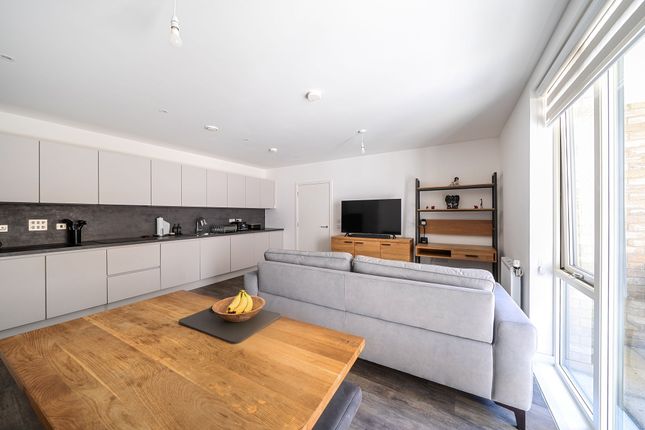 Flat 2, Aphrodite Court, Barnet photo 4
