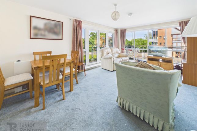 Flat 27, Choda House, Commonwealth Drive, Crawley photo 2