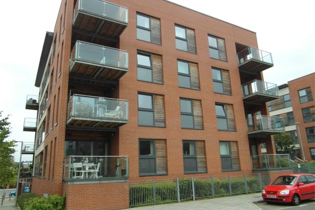 Flat to rent in Bell Barn Road, Park Central, Birmingham
