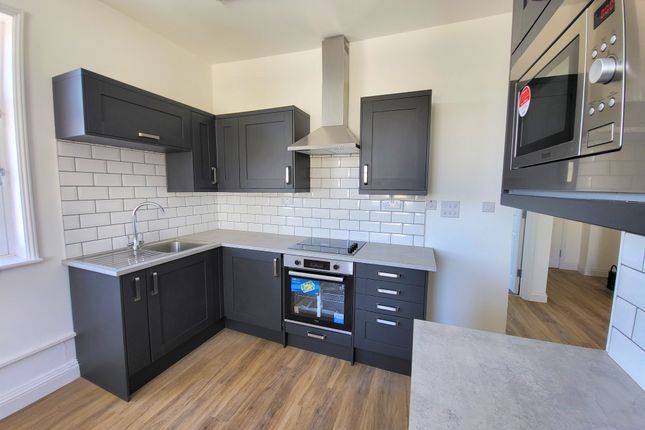 Flat 2 1 Clarence Road, East Cowes, East Cowes photo 3