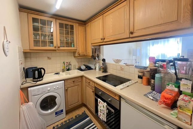 Flat to rent in Bradfield Close, Burpham, Guildford