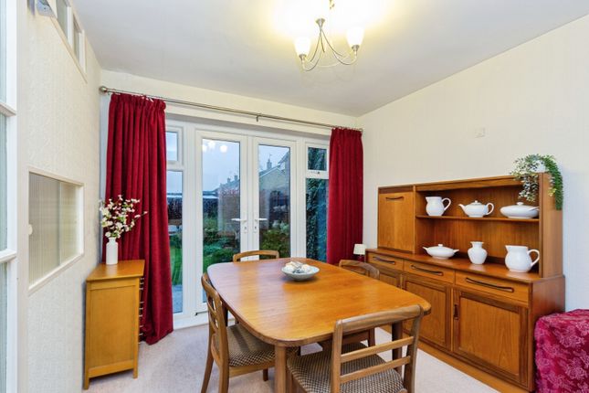 33, Howard Avenue, Buckinghamshire photo 4