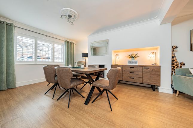 310, Long Drive, South Ruislip photo 3
