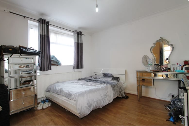 The Drive, Ickenham photo 4