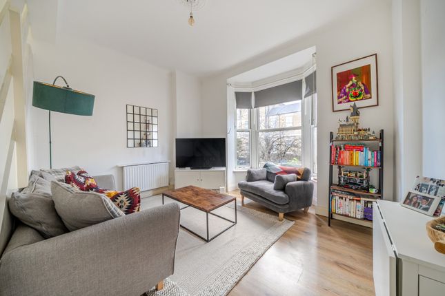 Flat B, 30, Lilford Road, London photo 2