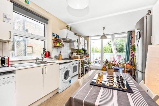 Maisonette for sale in Southampton Way, Camberwell, London