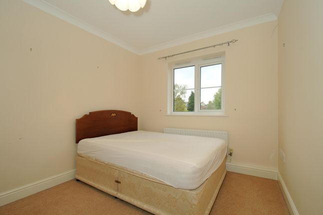 Flat to rent in Long Ford Close, Oxford